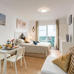 https://studios-nerja-center.es-andalucia.com